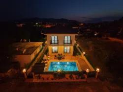 4+1 Bedroom Villa For Rent in Cumhuriyet Nbh. Ortaca - 180 m²