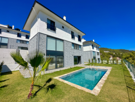 Muğla Ortaca Sarıgerme De 245 M2 4 1 Furnished Tribleks Villa For Sale.