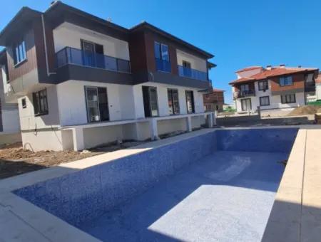 2 1 Spacious Apartment For Sale With Swimming Pool In Ortacada