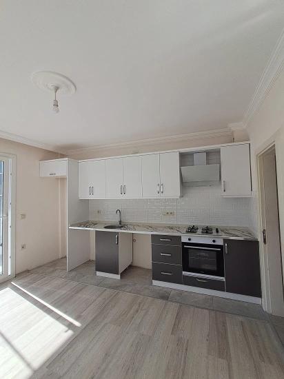 Квартира 1+1 Со Стеклянным Балконом В Ортадже Карабурун