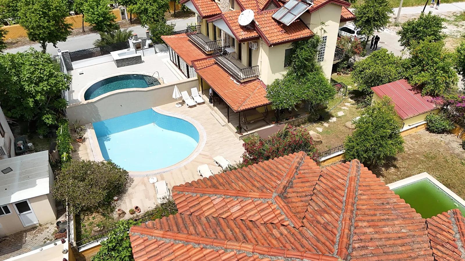 Dalyan Gülpınar Mah. Satılık Havuzlu 5+1 Tripleks Müstakil Villa