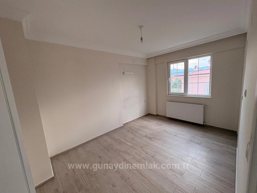 Ortaca Cumhuriyet Mah. 2+1 Ebeveyn Banyolu Kiralık Daire