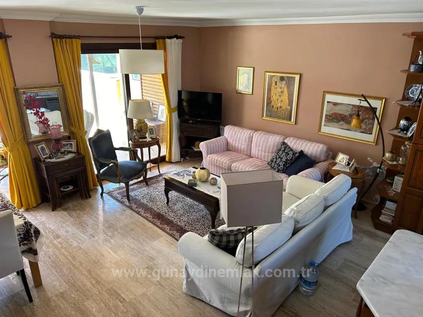 Dalyan Gülpınar Mah. Satılık Havuzlu 5+1 Tripleks Müstakil Villa