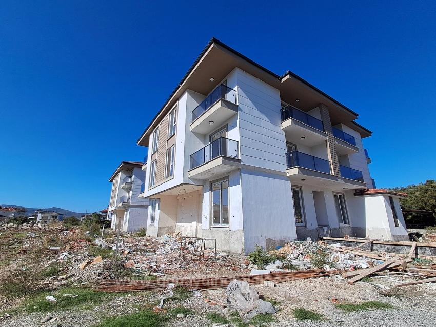 Ortaca Çaylı Tatil Sitesinde 2+1 Havuzlu Lüks Satılık Daire