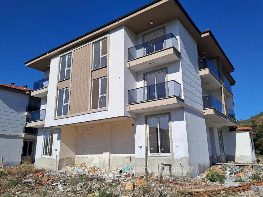 Ortaca Çaylı Tatil Sitesinde 2+1 Havuzlu Lüks Satılık Daire