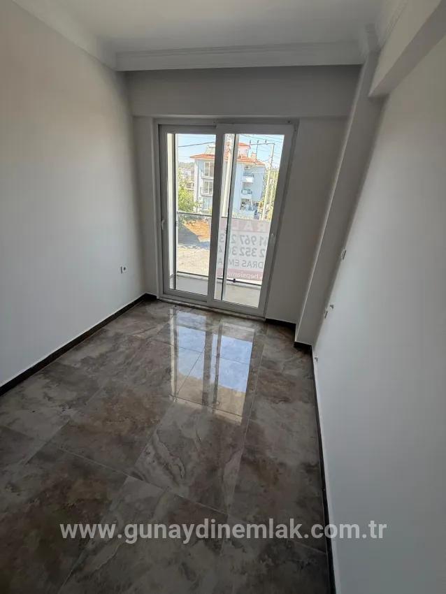 Ortaca Karaburun'da Havuzlu Sitede Kiralık 2+1 Daire
