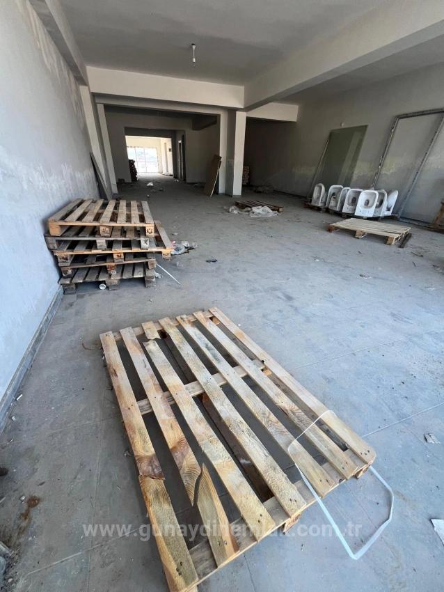Fethiye Karaçulhada Çevre Yolu Üzeri 350 M² Kiralık İşyeri