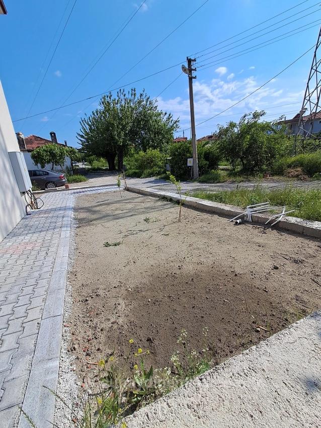 Ortaca Atatürk Mahallesinde 3+1 Sıfır Eşyalı Satılık Havuzlu Villa