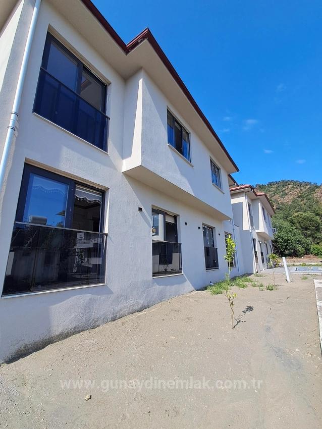 Ortaca Atatürk Mahallesinde 3+1 Sıfır Eşyalı Satılık Havuzlu Villa