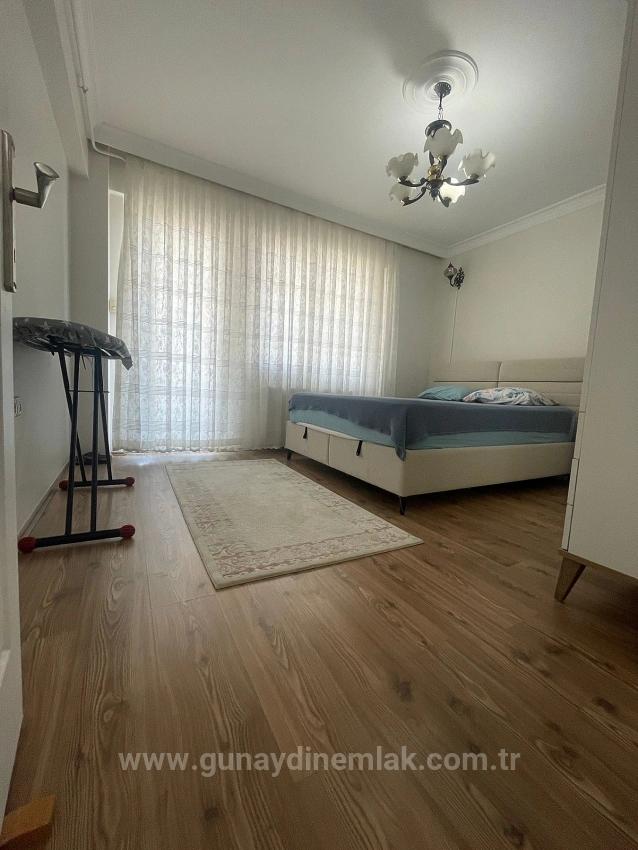 Ortaca Cumhuriyet De Kapalı Otoparklı 3+1 Geniş Satılık Daire