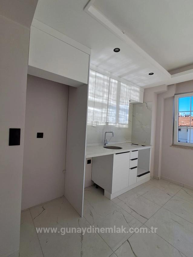 Ortaca Cumhuiyet De Yüzme Havuzlu Yerden Isıtmalı Satılık 1+1 Daire