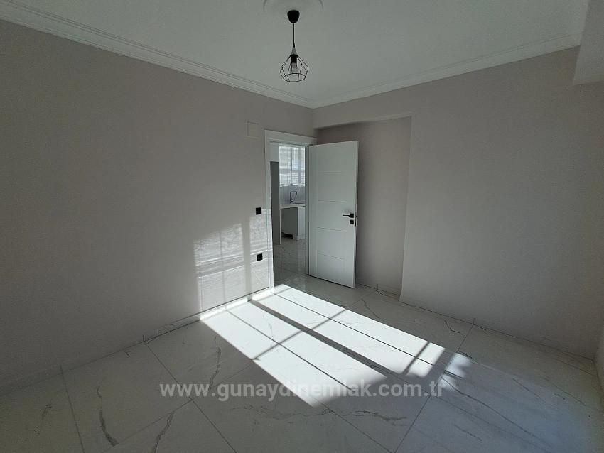 Ortaca Cumhuiyet De Yüzme Havuzlu Yerden Isıtmalı Satılık 1+1 Daire