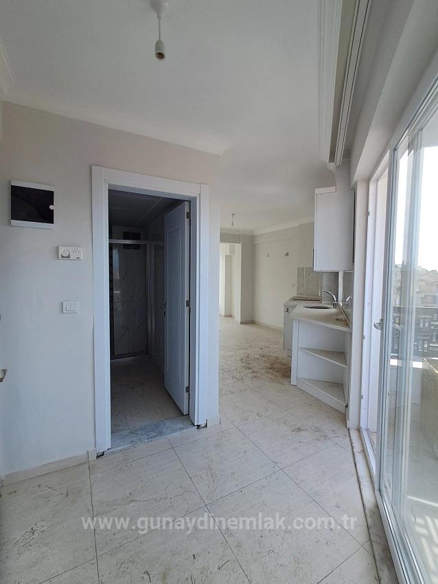 Günaydın Emlaktan Cadde Üzeri 1+1 Sıfır Kiralık Daire