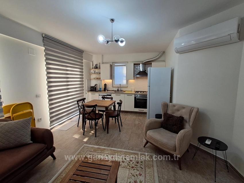Günaydın Emlaktan Karaburunda Havuzlu Site Eşyalı 2+1 Kiralık Daire