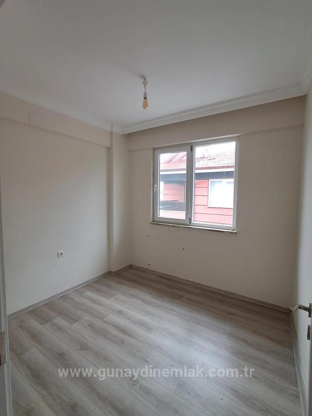 Günaydın Emlaktan Kiralık Havuzlu Sitede 2+1 Daire