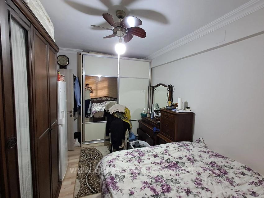 Günaydın Emlaktan Bahçelievlerde Müstakil Girişli 2+1 Satılık Daire