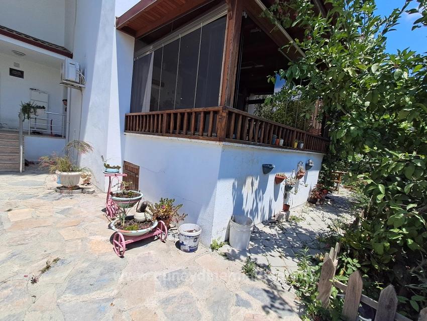 Günaydın Emlaktan Bahçelievlerde Müstakil Girişli 2+1 Satılık Daire