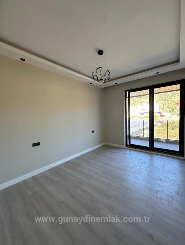 Günaydın Emlaktan Yerbelende Dubleks 4+1 Satılık Lüks Villa