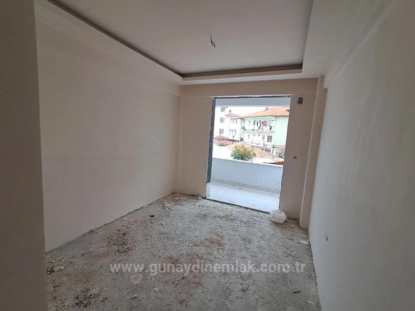 Ortaca Karaburun Mahallesinde 2+1 Sıfır Satılık Geniş Daire