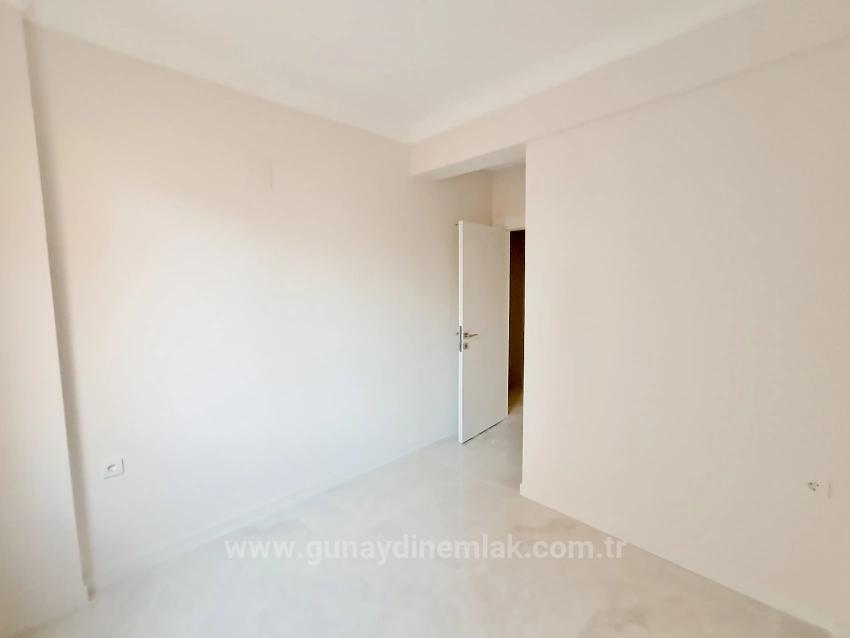 Ortaca Bahçelievlerde Ebeveyn Banyolu Havuzlu 2+1 Lüks Satılık Daire