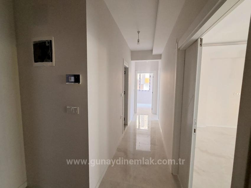 Ortaca Bahçelievlerde Ebeveyn Banyolu Havuzlu 2+1 Lüks Satılık Daire