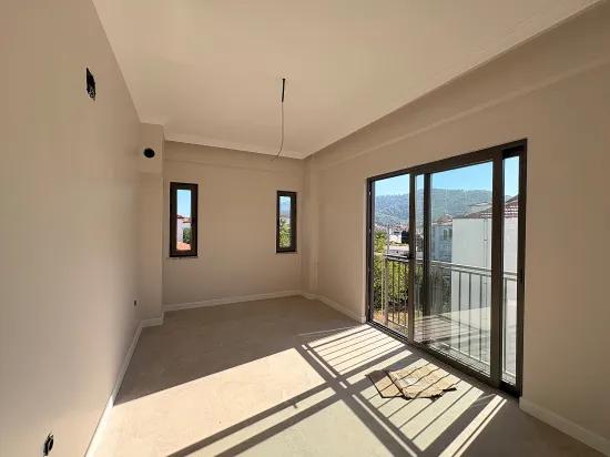 Ortaca Karaburun'da Satılık 1+1 Daire - Havuzlu Site