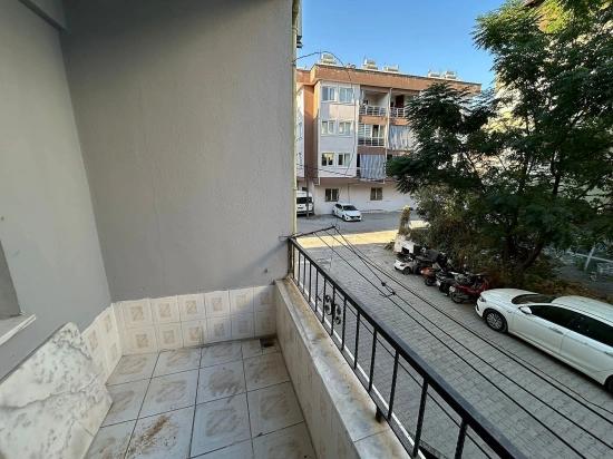 Ortaca Merkezde 2+1 Kapalı Mutfak Yenilenmiş Satılık Daire