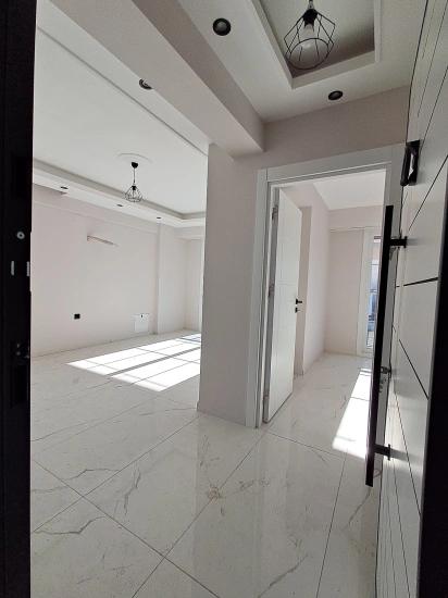 Ortaca Cumhuiyet De Yüzme Havuzlu Yerden Isıtmalı Satılık 1+1 Daire