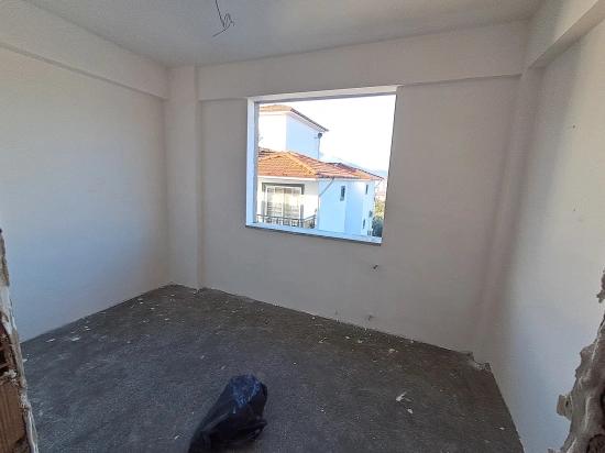 Ortaca Karaburun Mahallesinde Geniş Satılık 2+1 Daire