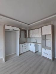 Günaydın Emlaktan Bahçelievlerde Havuzlu Site Satılık 2+1 Daire