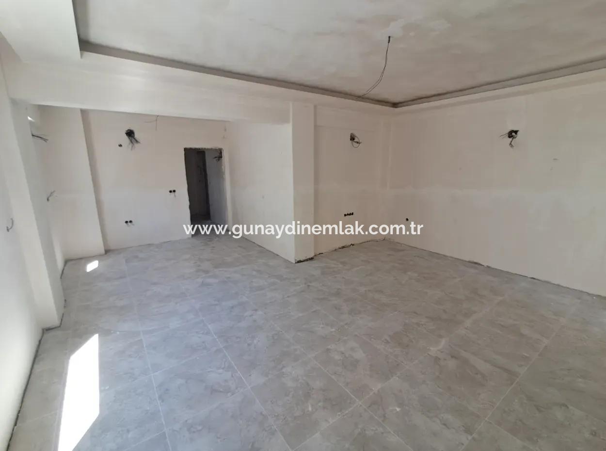 Ortaca Merkezde Geniş Satılık 1+1 Daire