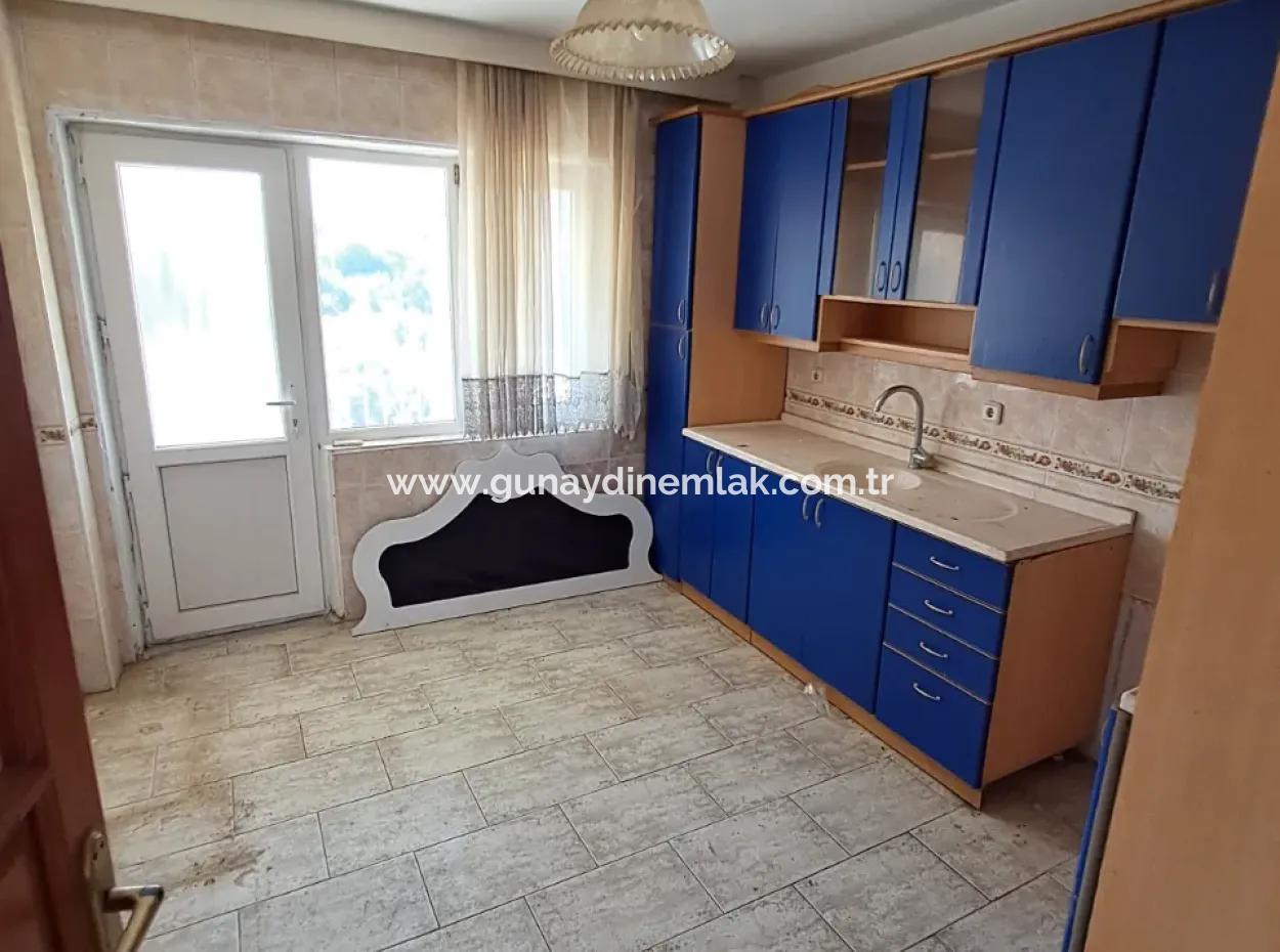 Ortaca Cumhuriyetde Kiralık 2+1 Kapalı Mutfak Daire