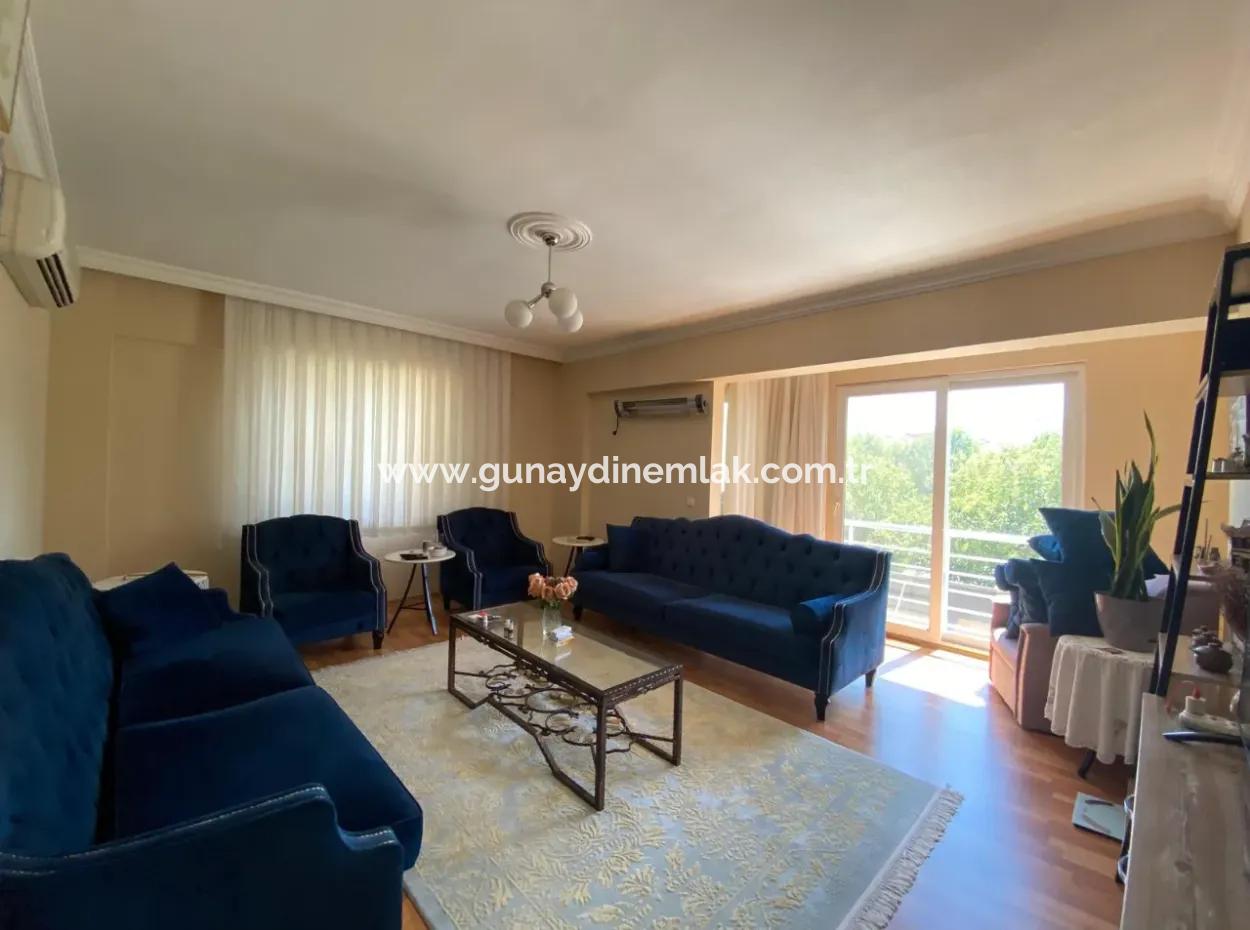 Ortaca Cumhuriyetde Kapalı Mutfak 3+1 Satılık Daire