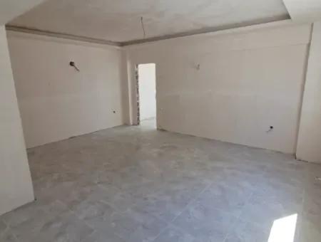 Ortaca Merkezde Geniş Satılık 1+1 Daire