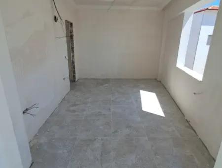 Ortaca Merkezde Geniş Satılık 1+1 Daire