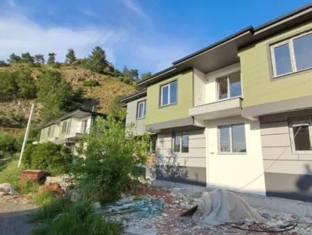 Muğla Ortacada Doğa İçinde Yüzme Havuzlu Satılık 1+1 Daireler