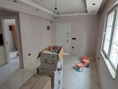 Ortaca Cumhuriyetde Yüzme Havuzlu Müstakil 2+1 Satılık Daire