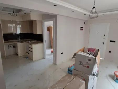Ortaca Cumhuriyetde Yüzme Havuzlu Müstakil 2+1 Satılık Daire