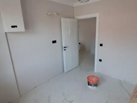 Ortaca Cumhuriyetde Yüzme Havuzlu Müstakil 2+1 Satılık Daire