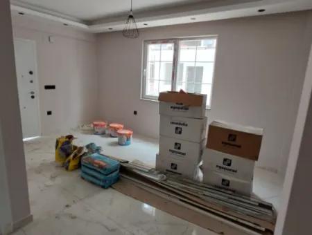 Ortaca Cumhuriyetde Yüzme Havuzlu Müstakil 2+1 Satılık Daire