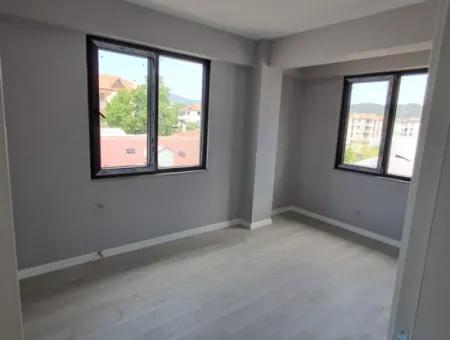 Ortaca Karaburunda Yüzme Havuzlu Sitede Satılık 2+1 Daire