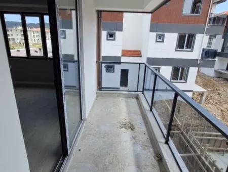 Ortaca Karaburunda Yüzme Havuzlu Sitede Satılık 2+1 Daire