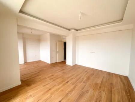 Dalaman Cadde Üzerinde 220 M2 Satılık Dubleks 4+1 Daire