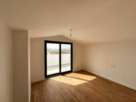 Dalaman Cadde Üzerinde 220 M2 Satılık Dubleks 4+1 Daire