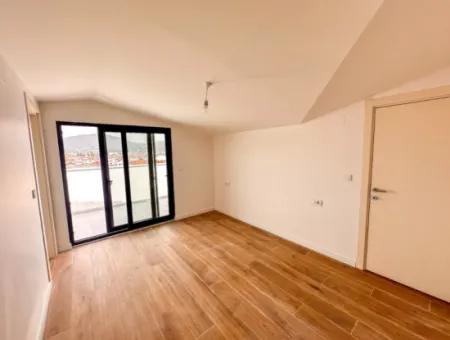 Dalaman Cadde Üzerinde 220 M2 Satılık Dubleks 4+1 Daire