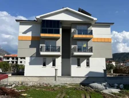 Günaydın Emlak'tan Ortaca Çaylıda 1+1 Geniş Lüks 75 M2 Satılık Daire.