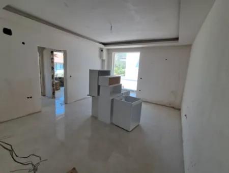 Ortaca Çaylı Sitesinde Havuzlu 2+1 Daire