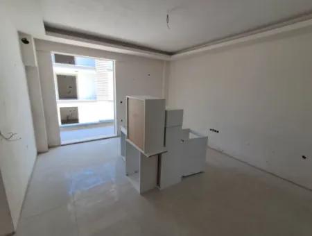 Ortaca Çaylı Sitesinde Havuzlu 2+1 Daire