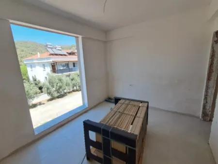 Ortaca Çaylı Sitesinde Havuzlu 2+1 Daire