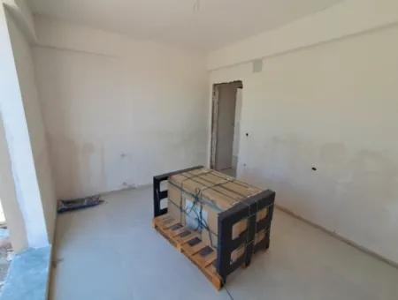 Ortaca Çaylı Sitesinde Havuzlu 2+1 Daire